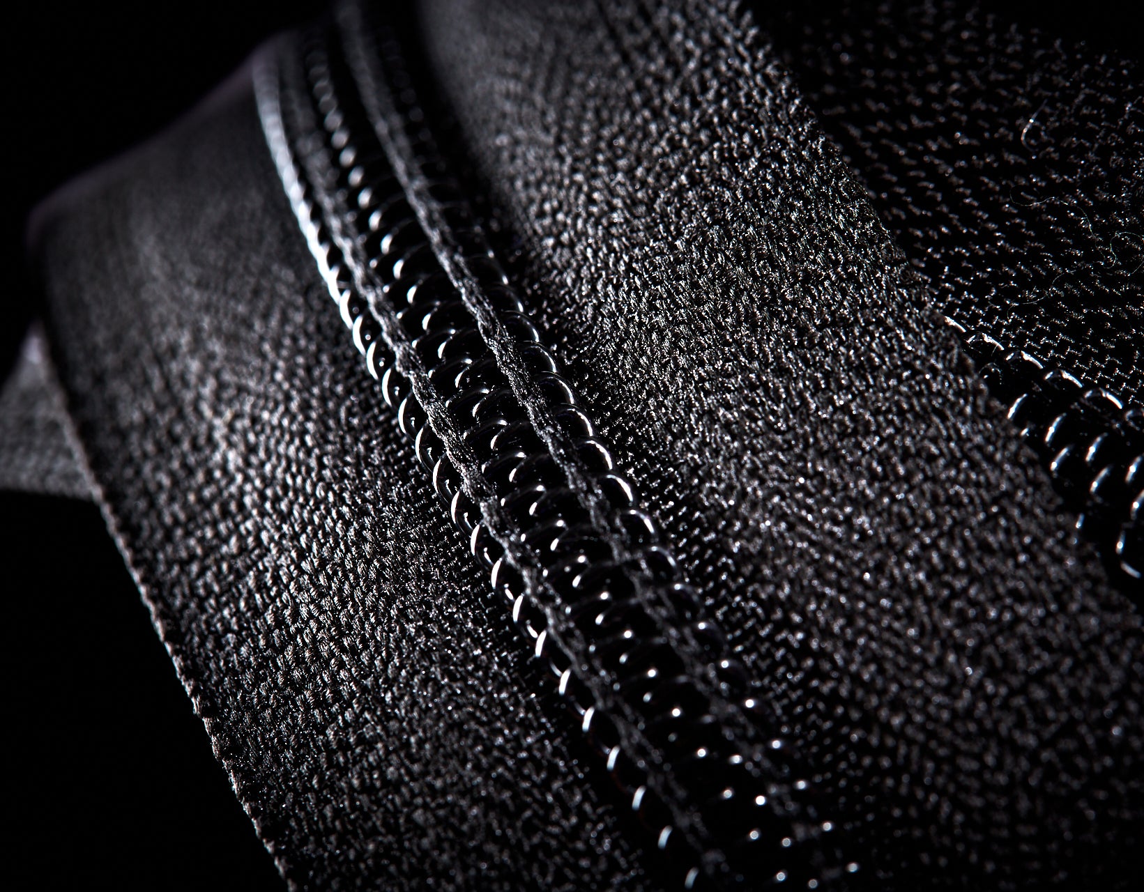 YKK พัฒนาคอลเลกชันซิปที่มาจาก™มหาสมุทรของ NATULON® ได้อย่างไร