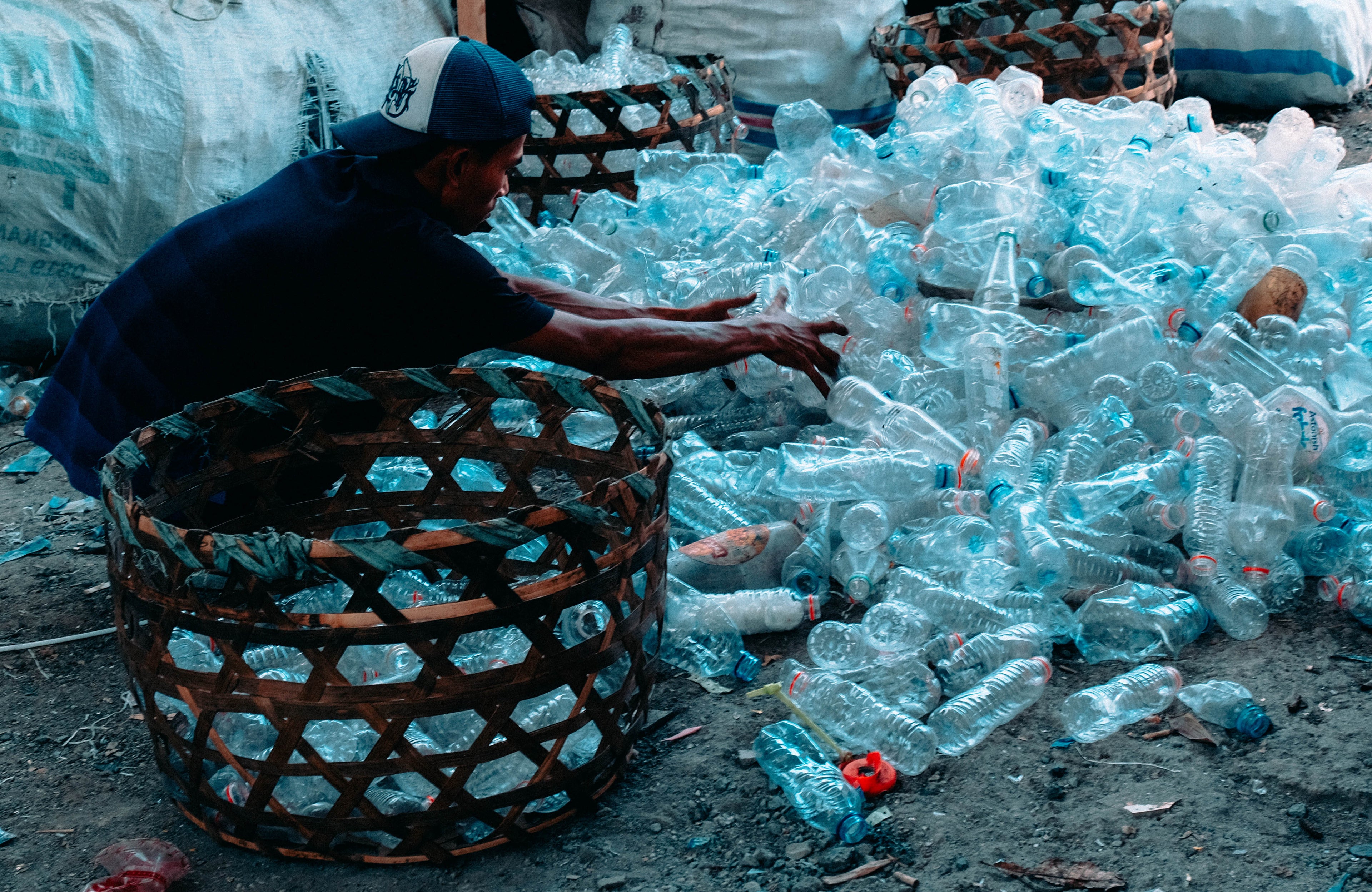 Menguraikan Plastik Laut untuk Merek