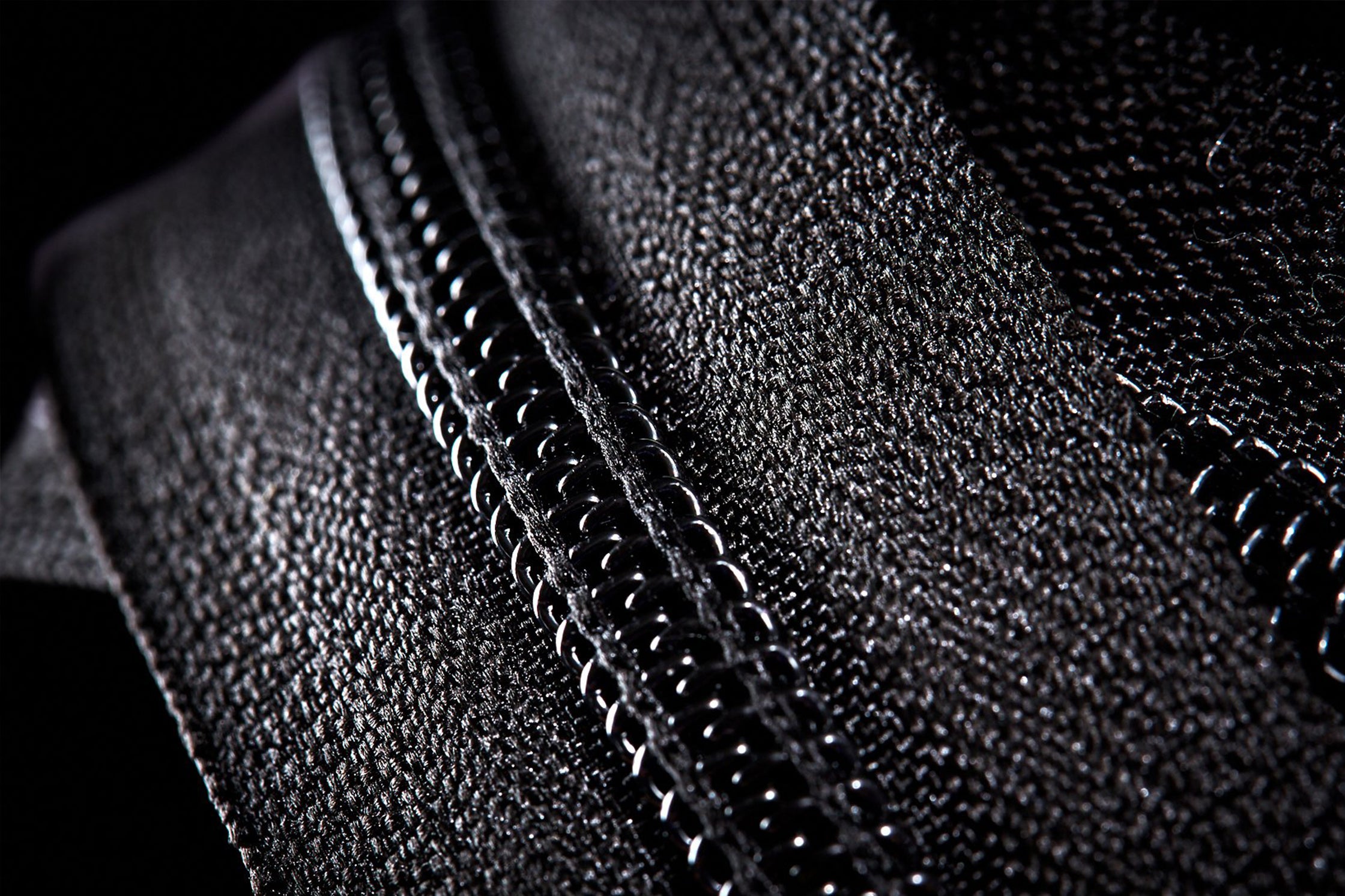 Oceanworks Debuts YKK® Samudra plastik Zipper
